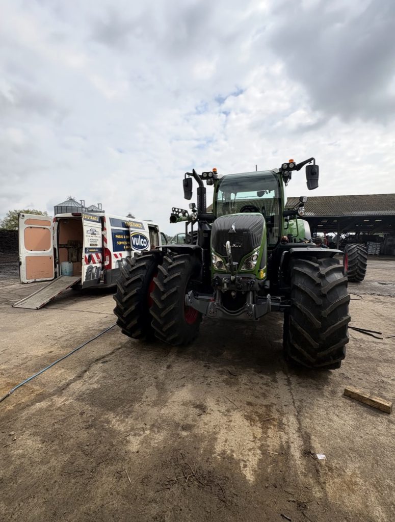 Tracteur Fendt en intervention