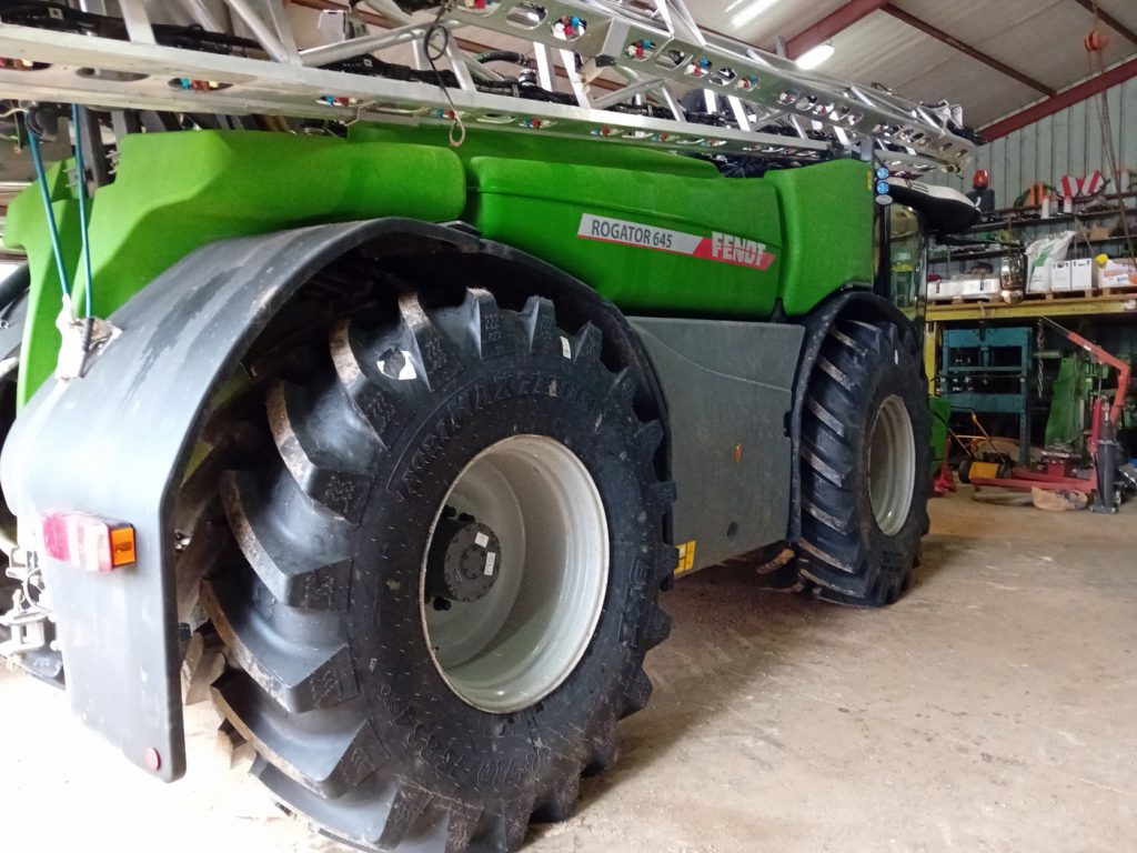 Pneus agricoles neufs
